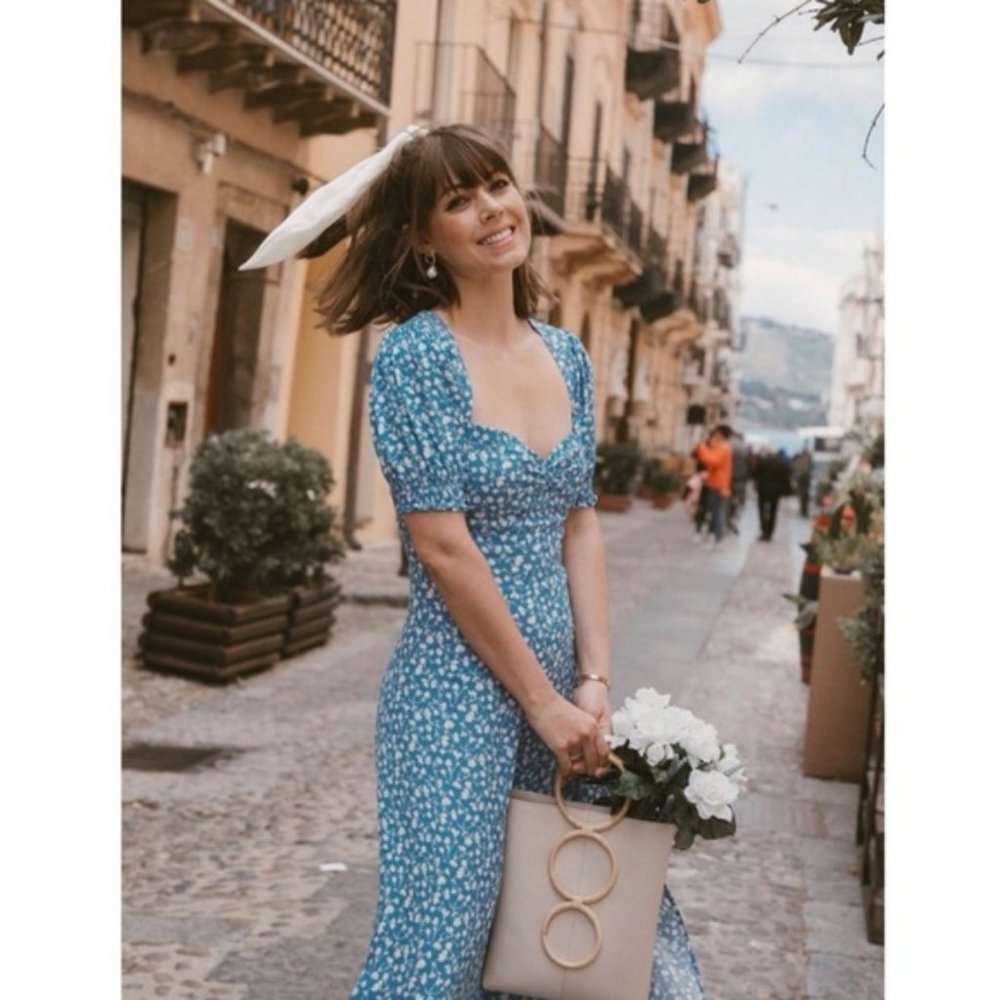 NWOT Reformation Lacey Dress in Marie Blue White Floral Midi Short Sleev…